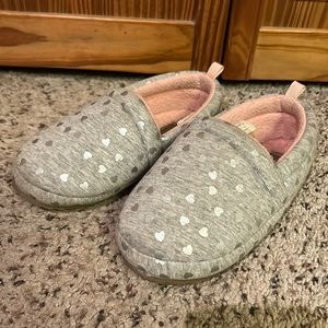 Carters girls slippers size XL (11-12)